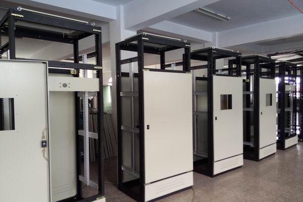 峪泉镇控制柜-3683厂家控制柜检修需要注意的