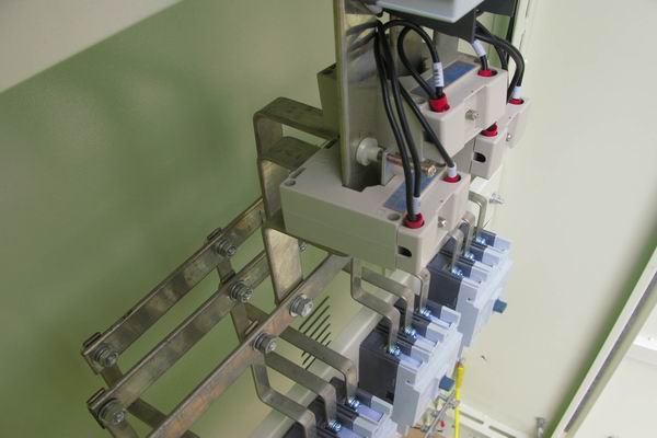 峪泉镇控制箱-3683讲讲控制箱的使用特点